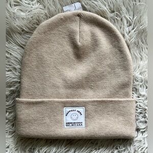 NWT AE Smiley Beanie